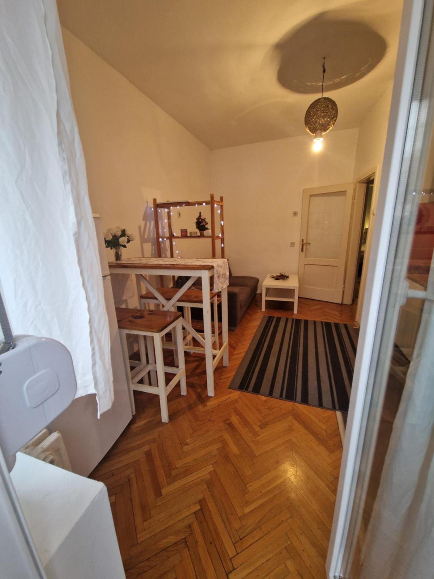 Central Station Private Rooms 베오그라드 외부 사진